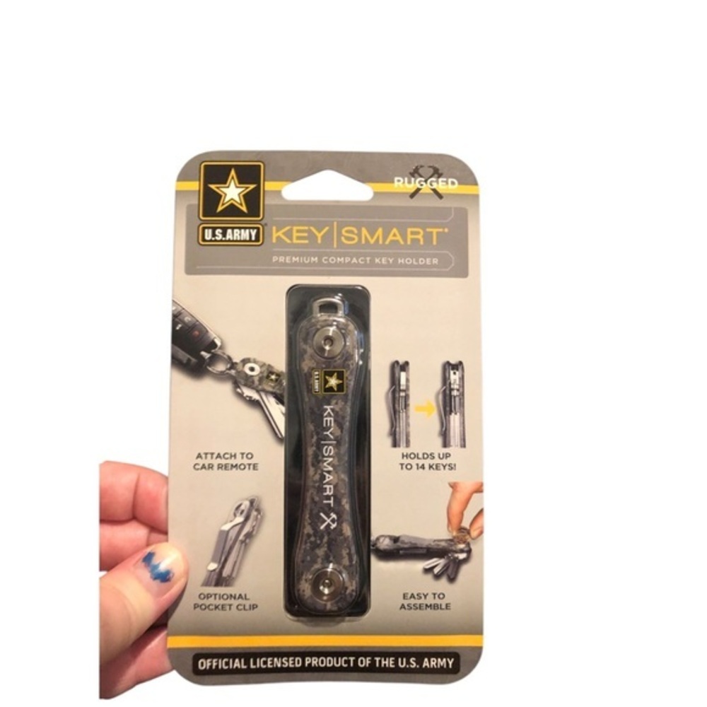 New U.S. Army Black and Gold KeySmart Compact Key Holder